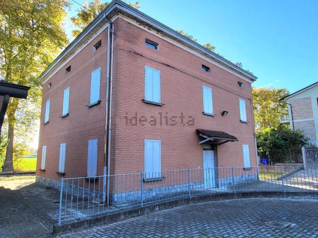 Case e ville in vendita di 310 m² in Borgo Salici, 12