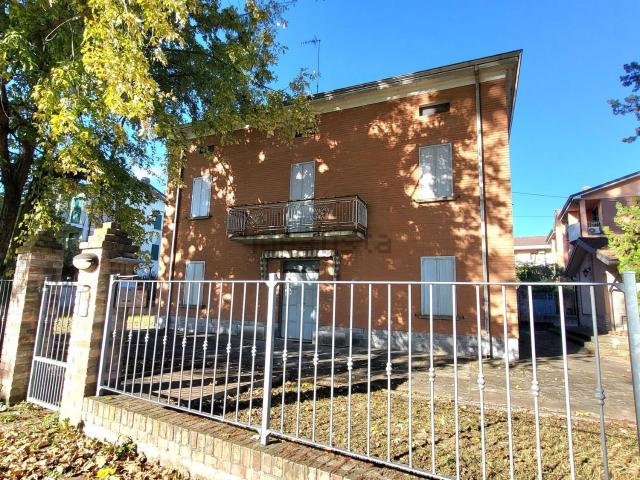Case e ville in vendita di 310 m² in Borgo Salici, 12