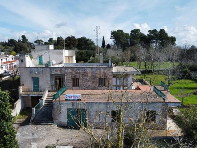 Case e ville in vendita di 310 m² in Strada Provinciale 68