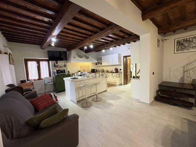 Case e ville in vendita di 311 m²