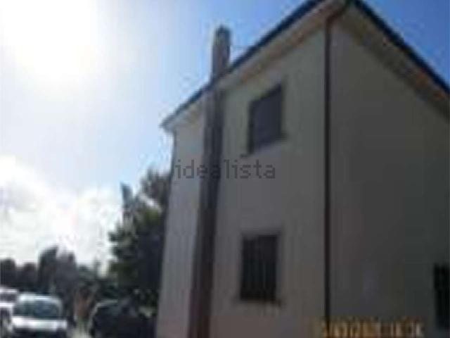 Case e ville in vendita di 311 m² in Via degli Uliveti, 39