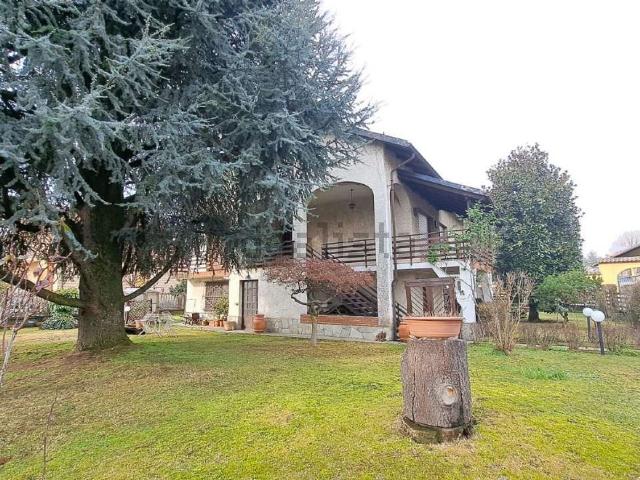 Case e ville in vendita di 312 m² in Via Vincenzo Gioberti