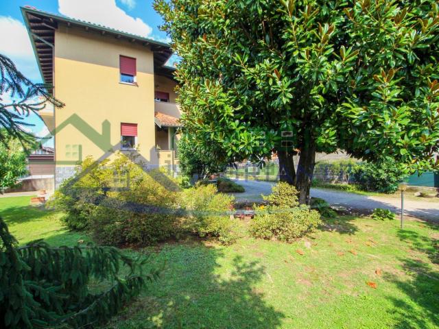 Case e ville in vendita di 313 m² in Vicolo Alpi