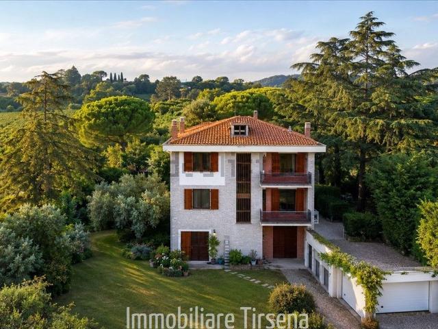Case e ville in vendita di 314 m²