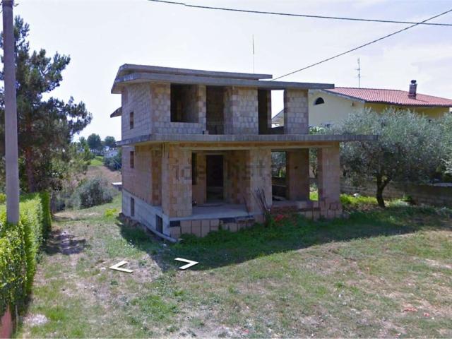Case e ville in vendita di 314 m² in Via dei Platani