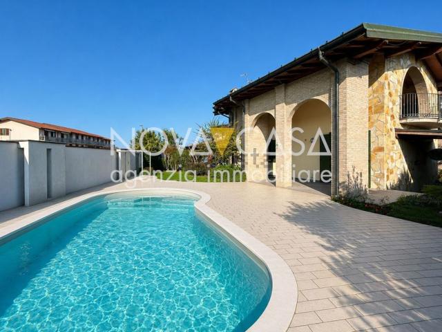 Case e ville in vendita di 315 m²