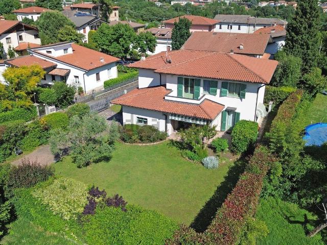 Case e ville in vendita di 315 m²