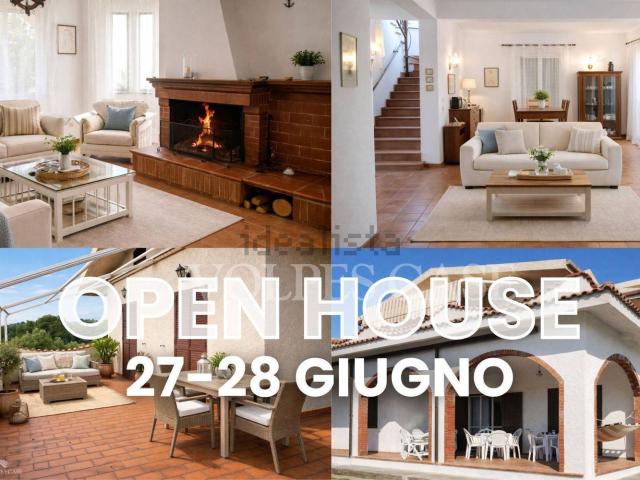 Case e ville in vendita di 315 m² in Via Convento