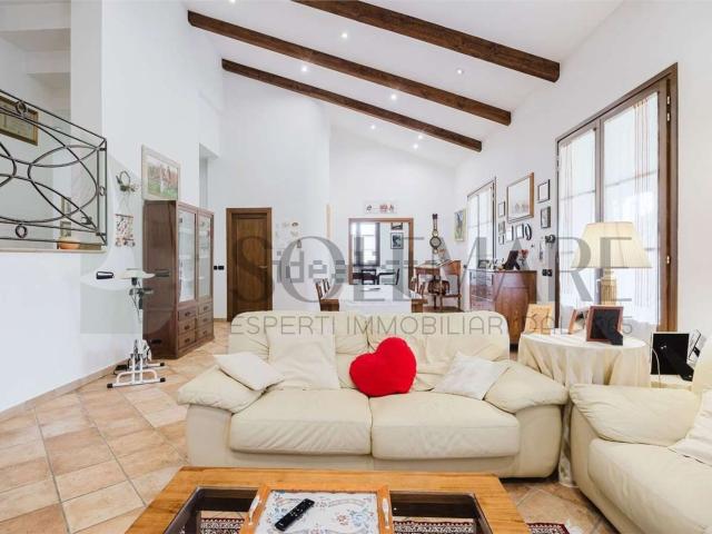 Case e ville in vendita di 315 m² in Via Cesenatico, 634