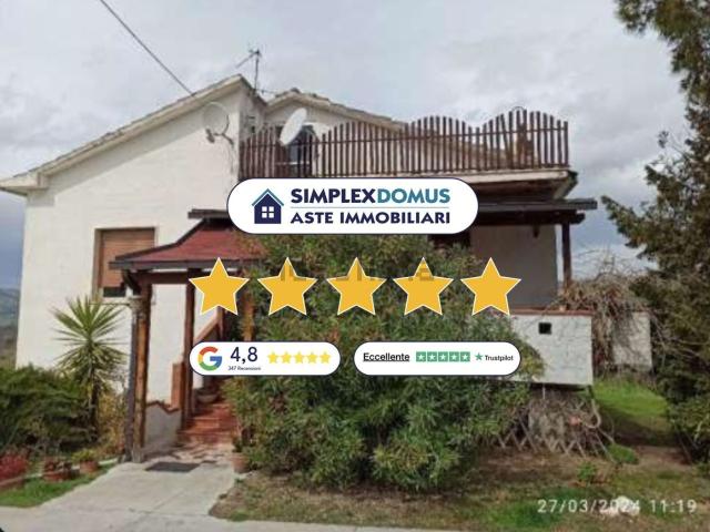 Case e ville in vendita di 315 m² in Contrada San Salvatore