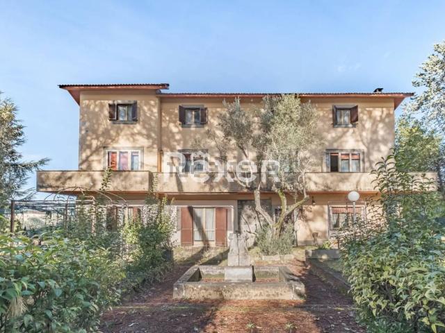 Case e ville in vendita di 316 m² in Via Cancellata Grande, 97