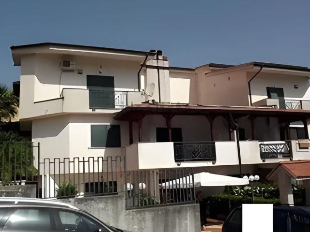 Case e ville in vendita di 317 m² in Via San Paolo
