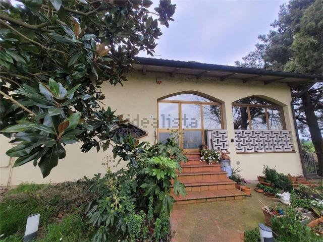 Case e ville in vendita di 318 m²
