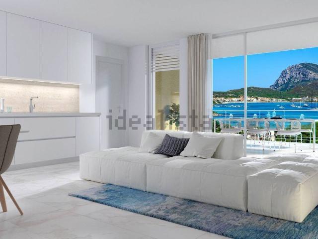 Case e ville in vendita di 318 m² in Via dei Mirti, 33