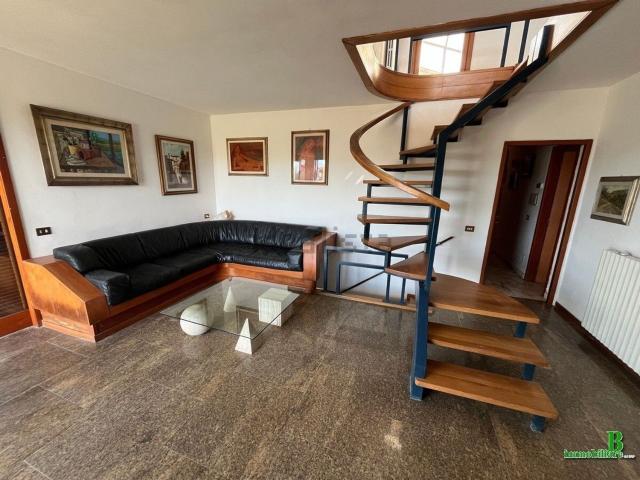 Case e ville in vendita di 319 m²