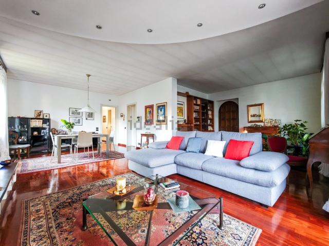 Case e ville in vendita di 319 m² in Via Arno