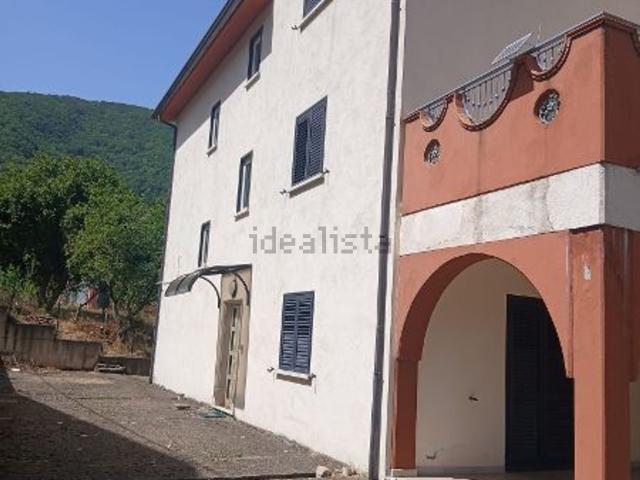 Case e ville in vendita di 320 m²