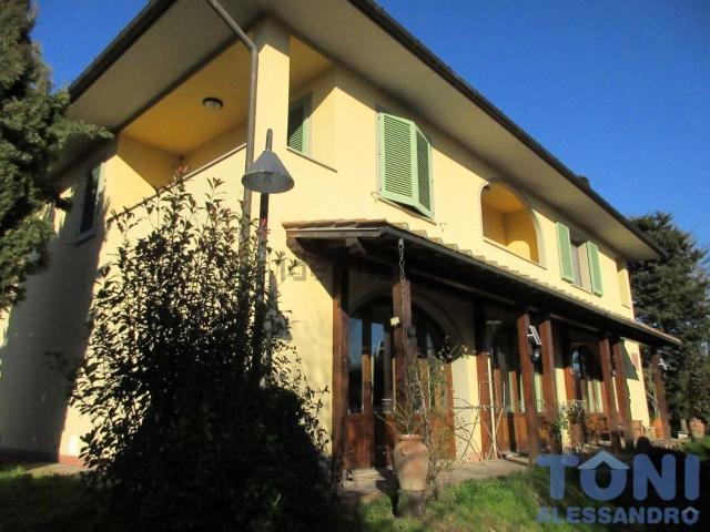 Case e ville in vendita di 320 m²