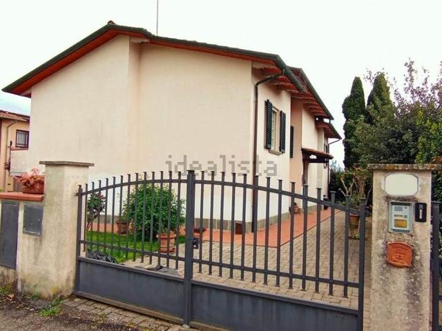 Case e ville in vendita di 320 m²