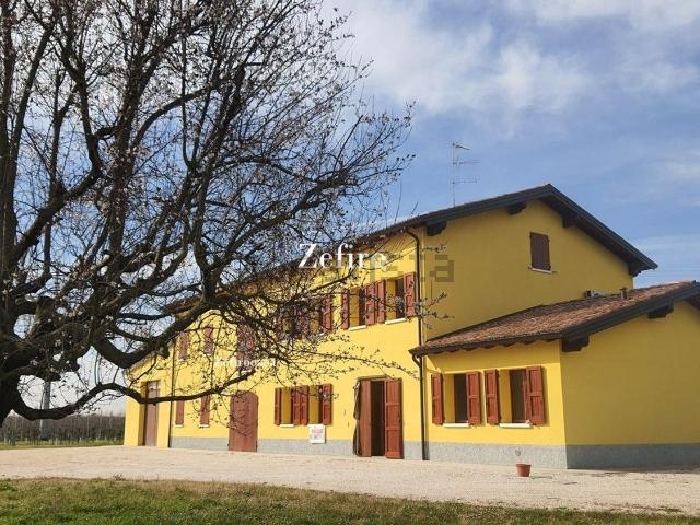 Case e ville in vendita di 320 m²
