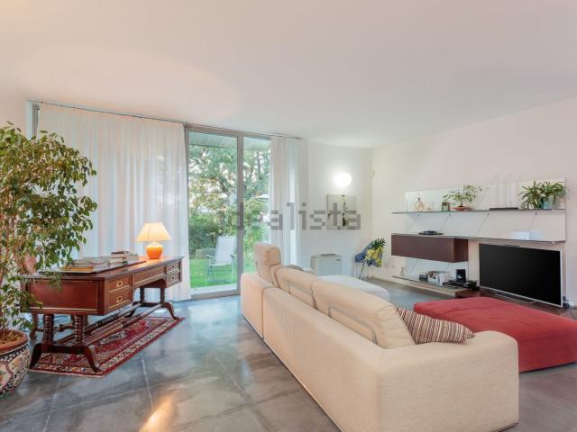 Case e ville in vendita di 320 m²