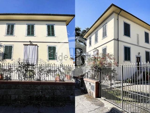 Case e ville in vendita di 320 m²