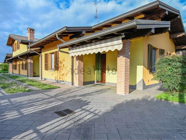 Case e ville in vendita di 320 m²
