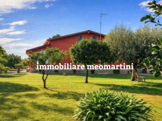 Case e ville in vendita di 320 m² in Traversa Bonavia