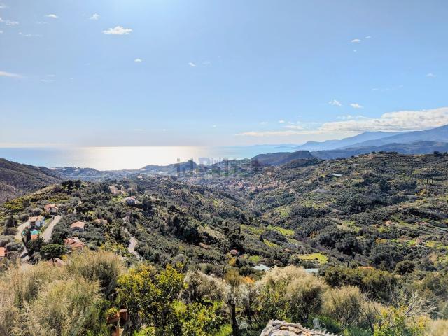Case e ville in vendita di 320 m² in Via Antico Principato, 6