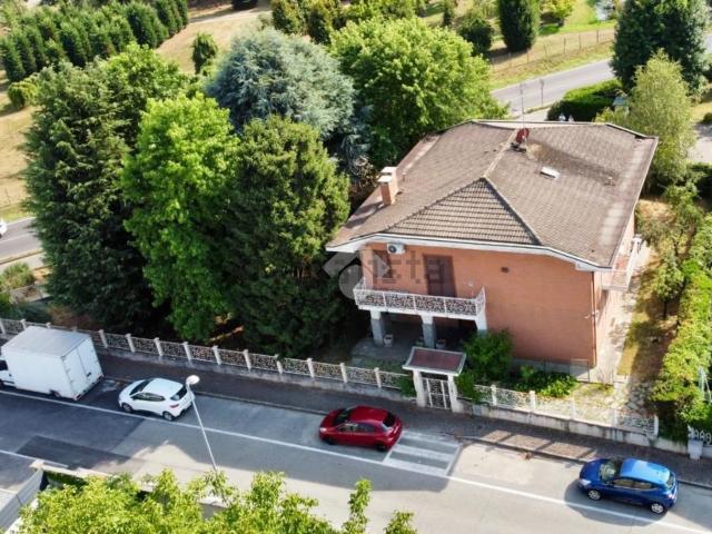 Case e ville in vendita di 320 m² in Via Ascanio Vitozzi, 20