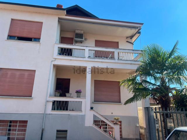 Case e ville in vendita di 320 m² in Via G. Boccaccio, 5
