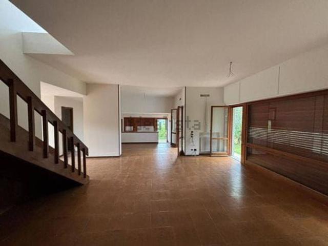 Case e ville in vendita di 320 m² in Via della Pastorella