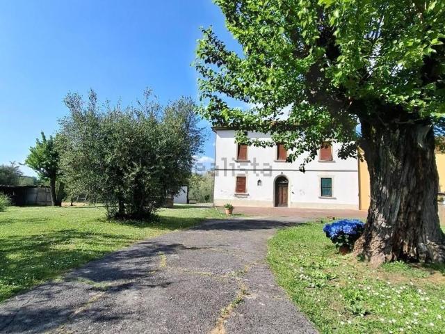 Case e ville in vendita di 320 m² in Via delle Pinete Galleno
