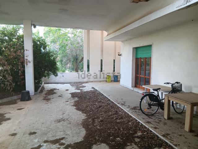 Case e ville in vendita di 320 m² in Via Dubrovnik, 1