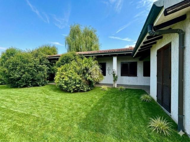 Case e ville in vendita di 320 m² in Via Fornace, 31