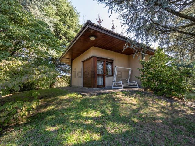 Case e ville in vendita di 320 m² in Via Monte Santo