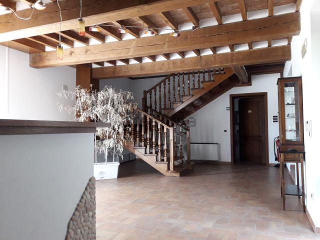Case e ville in vendita di 320 m² in Via Val di Rocco