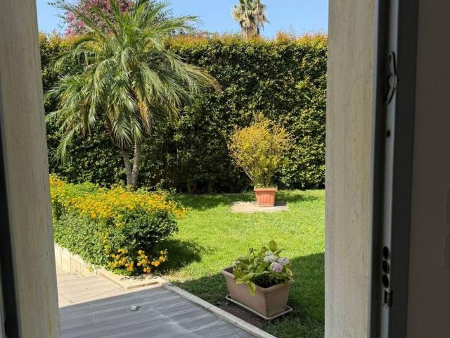 Case e ville in vendita di 320 m² in Via Vecchia Pentimele