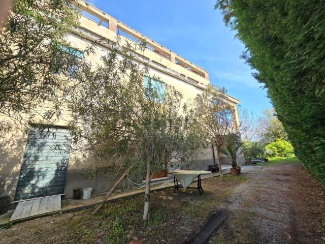 Case e ville in vendita di 320 m² in Contrada San Giuseppe, 67