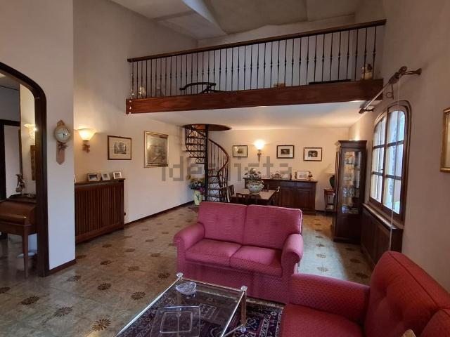 Case e ville in vendita di 320 m² in Strada Torre D&apos Orlando