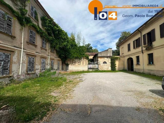 Case e ville in vendita di 3210 m² in Via San Clemente