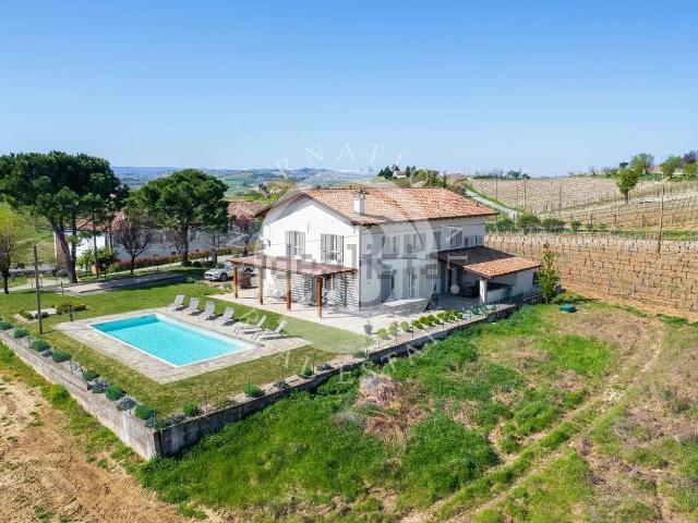 Case e ville in vendita di 321 m²