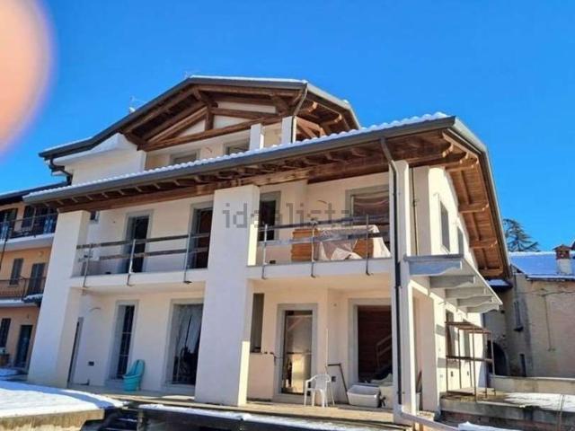 Case e ville in vendita di 321 m² in Via Borromeo, 1