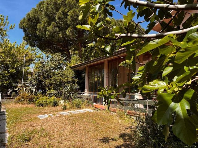 Case e ville in vendita di 323 m²