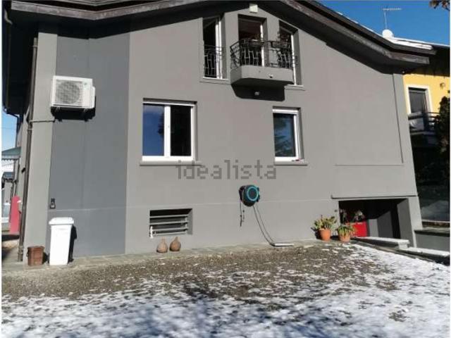 Case e ville in vendita di 323 m² in Via Martiri della Libertà, 9