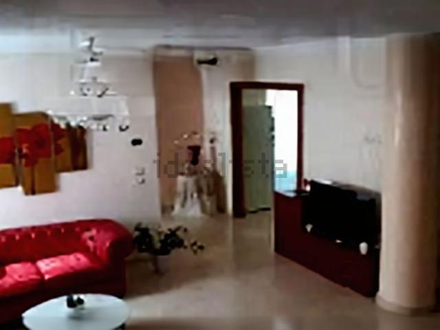 Case e ville in vendita di 323 m² in Via Santa Lucia