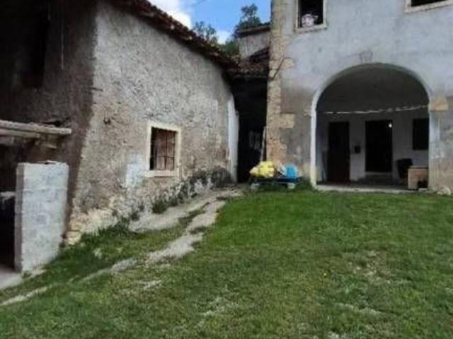 Case e ville in vendita di 323 m² in Contrada Nicoletti, 5