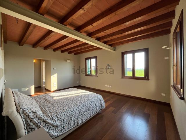 Case e ville in vendita di 324 m² in Via Cavour, 35