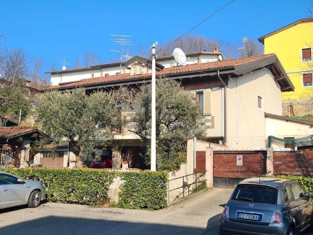 Case e ville in vendita di 324 m² in Via Giuseppe Garibaldi, 20