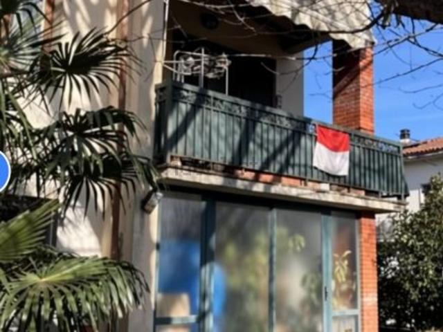 Case e ville in vendita di 324 m² in Via XXV Aprile